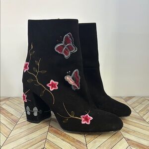 Black and Pink Embroidered Ankle Booties Nanette Lepore with Chunky Heel size 6